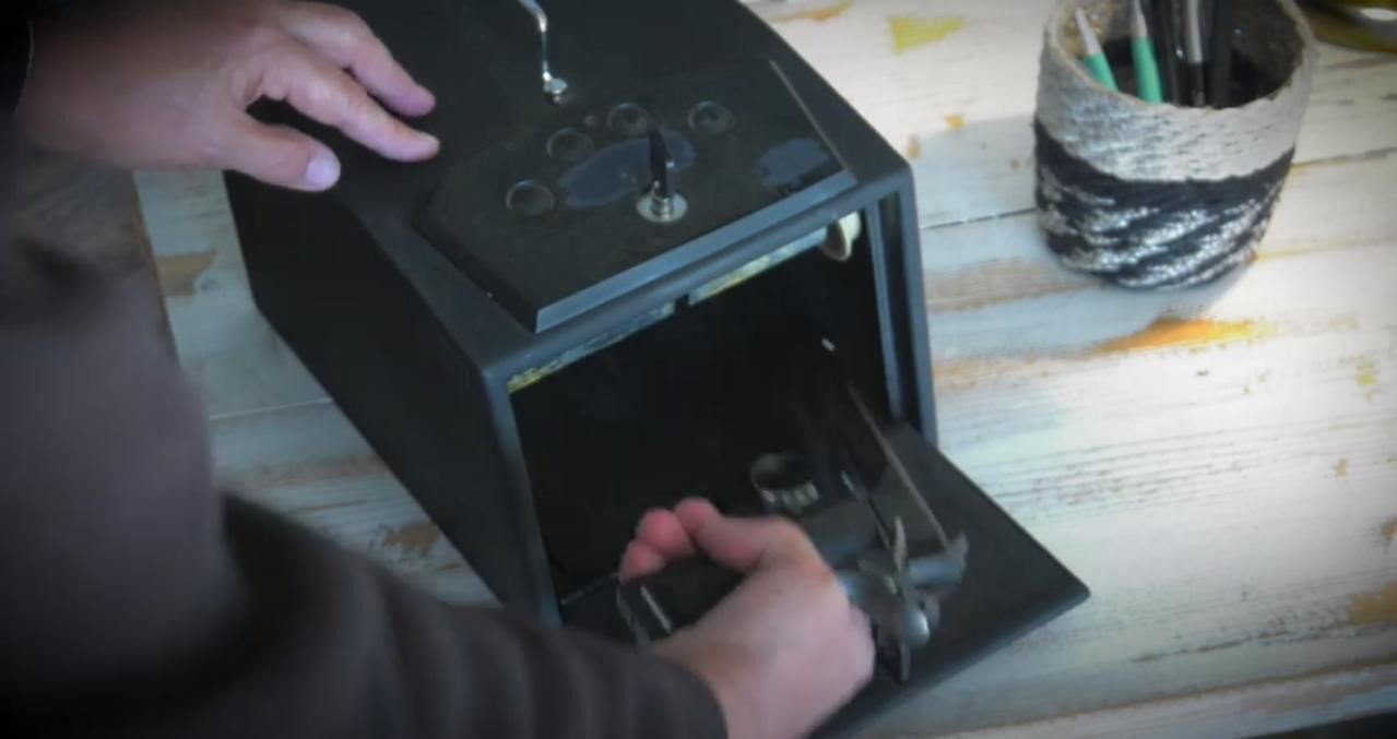 gun storage.jpg